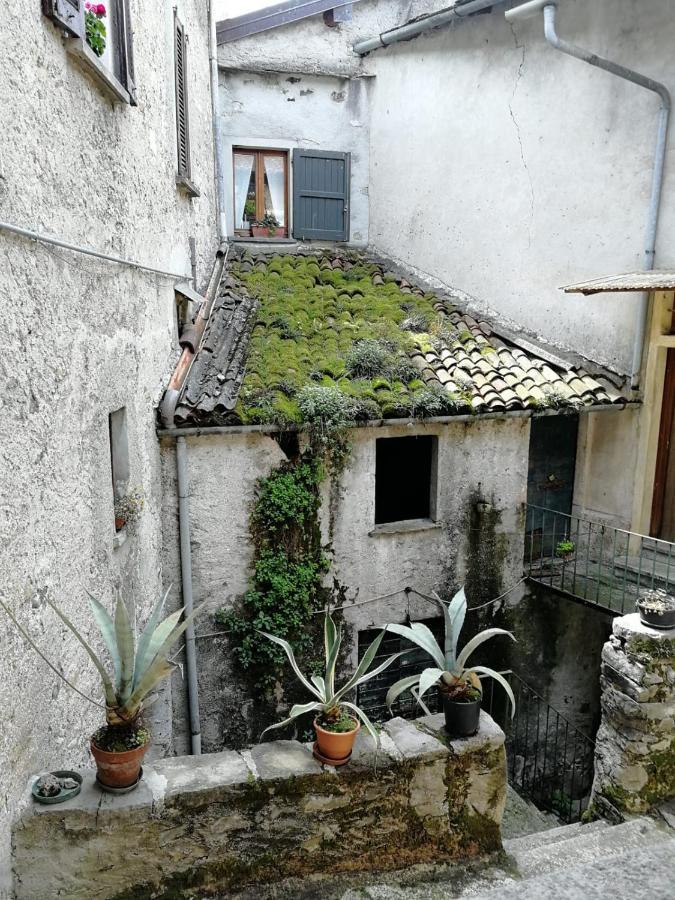 L'Antico Borgo, Un Mix Di Storia E Romanticismo Villa Lierna Exterior foto